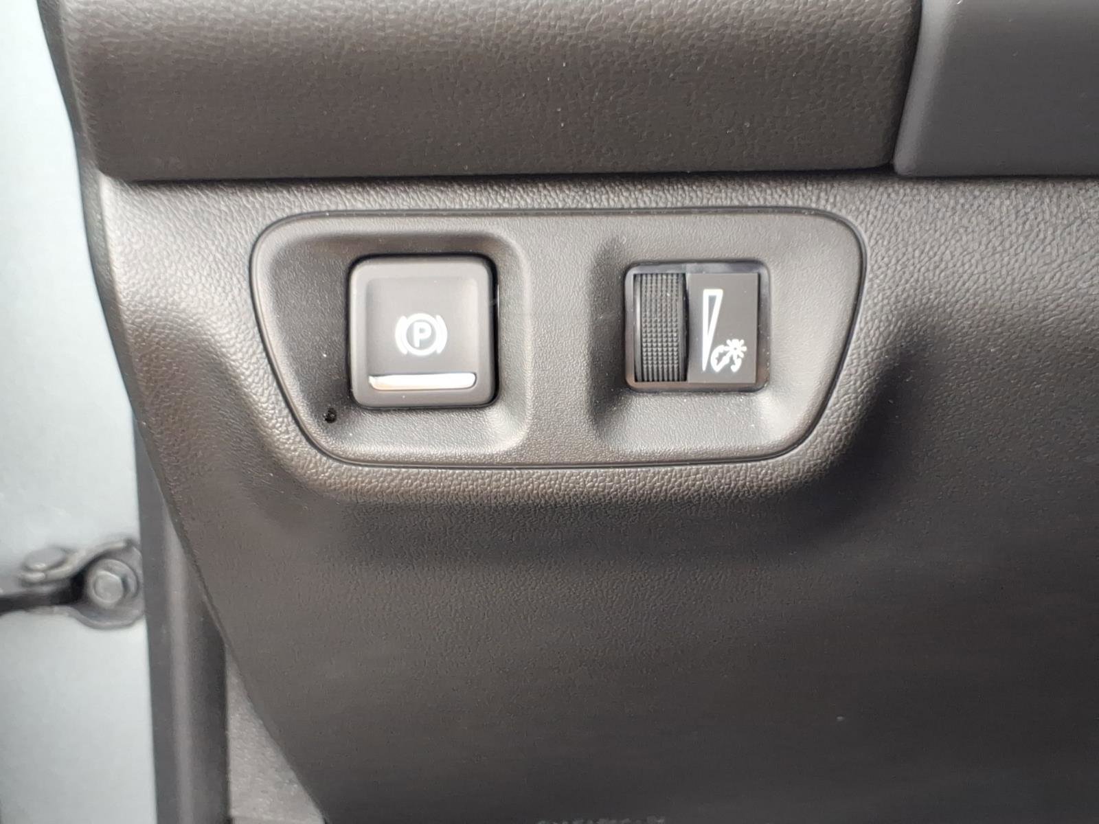 Used 2023 GMC Acadia SLT w/ LPO, Floor Liner Package FWD image 22