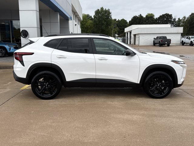 Used 2025 Chevrolet Trax ACTIV w/ Driver Confidence Package FWD image 2