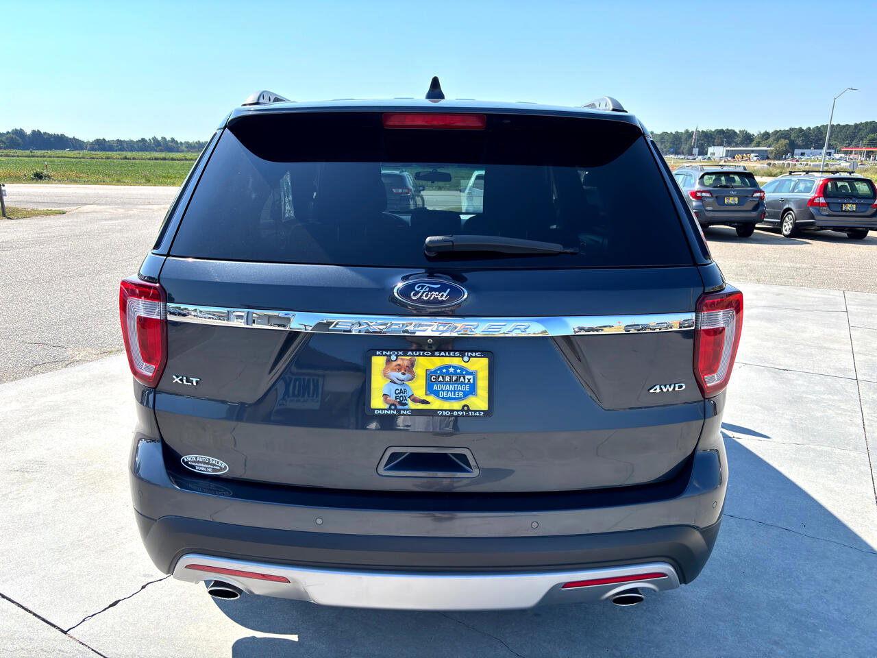 Used 2017 Ford Explorer XLT image 5