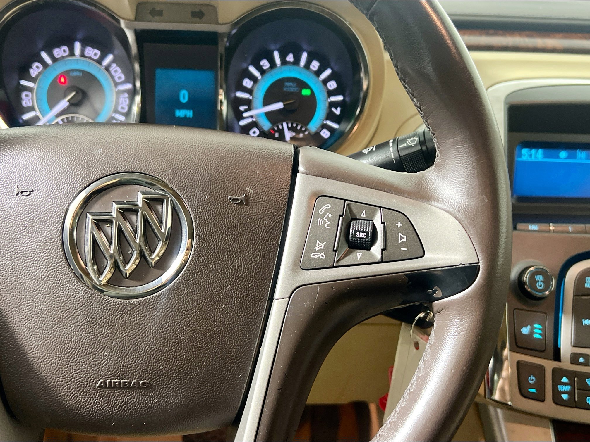 Used 2011 Buick LaCrosse CXL image 19