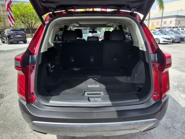 Certified 2023 Nissan Rogue SL w/ SL Premium Package FWD image 5