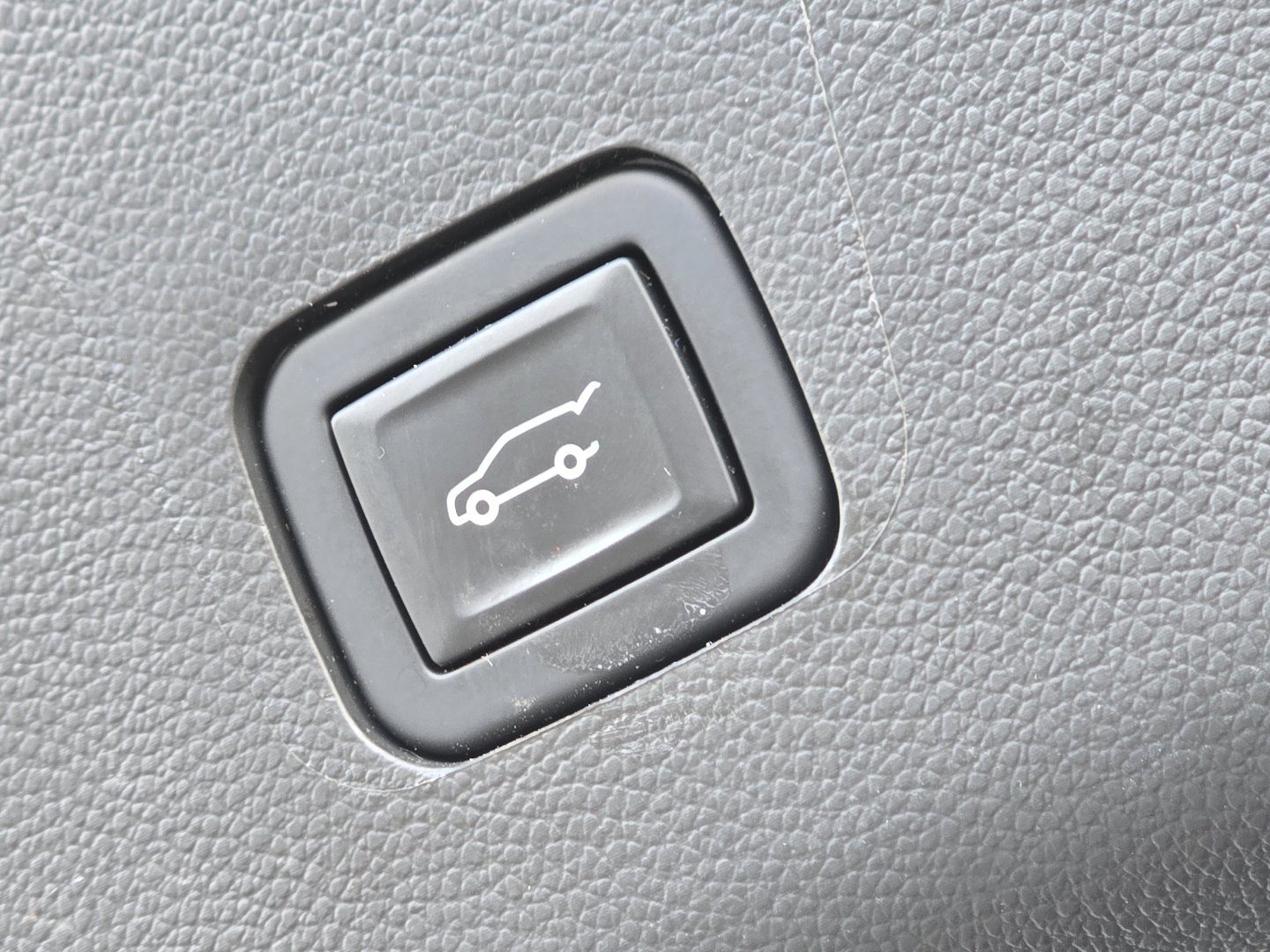 Used 2022 Chevrolet Traverse High Country image 22