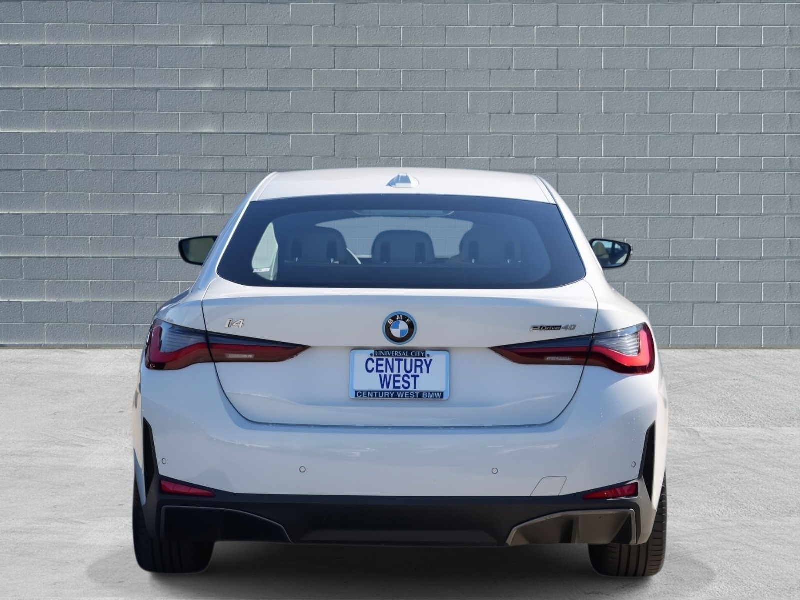 Used 2025 BMW i4 eDrive40 w/ Premium Package image 4