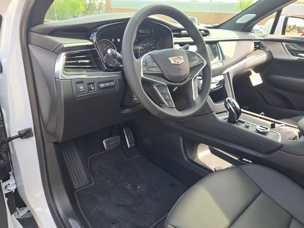 New 2026 Cadillac XT5 Sportv w/ LPO, Onyx Lite Package AWD/4WD image 20