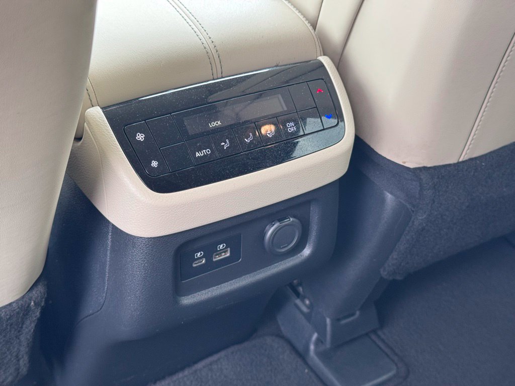 Used 2023 INFINITI QX60 Luxe w/ Performance Audio Package FWD image 34