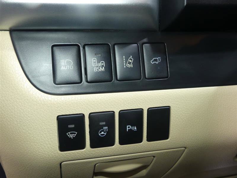 Used 2015 Toyota Highlander Limited Platinum image 29