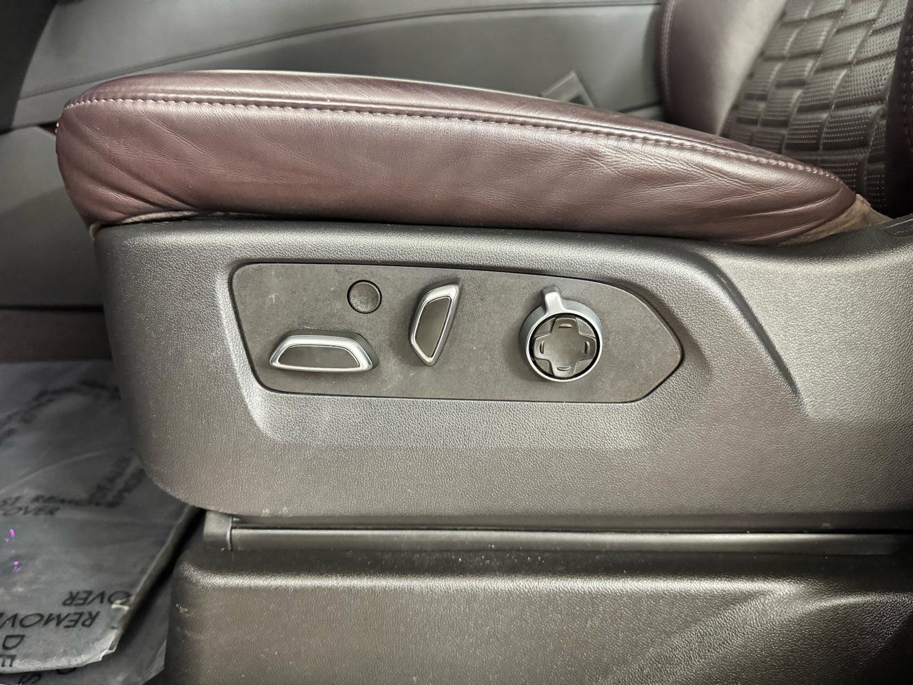 Used 2023 Cadillac Escalade Sport Platinum AWD/4WD image 14