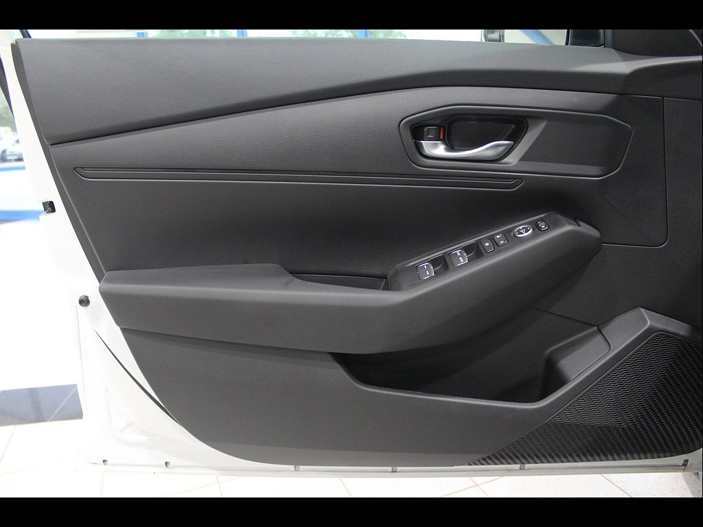 Certified 2025 Honda Accord LX image 15