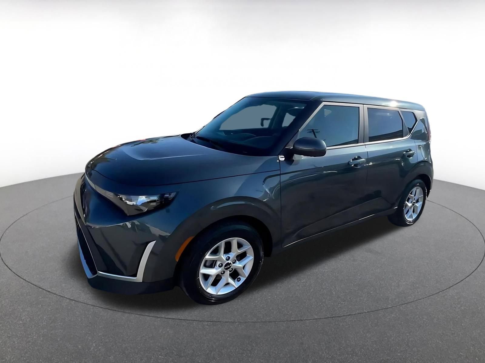 Used 2025 Kia Soul LX w/ LX Technology Package image 8