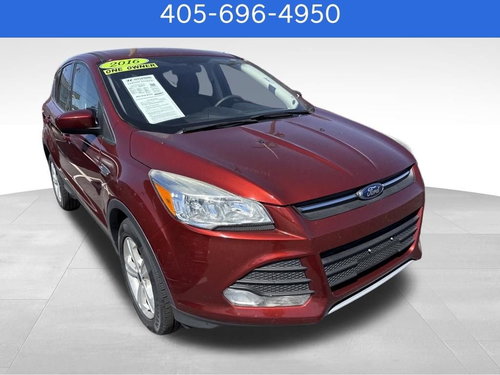Used 2016 Ford Escape SE image 3