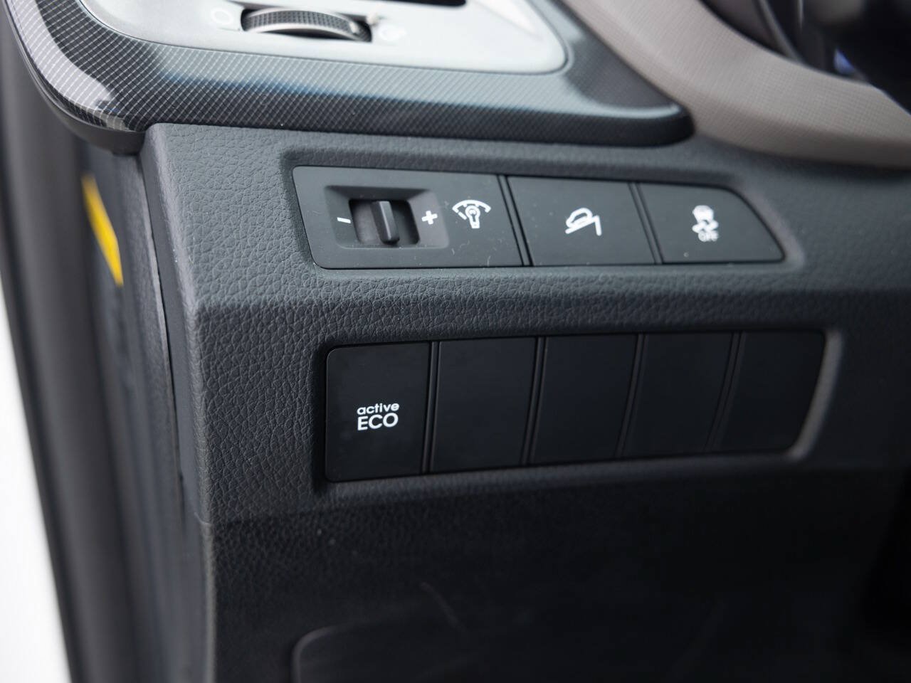 Used 2016 Hyundai Santa Fe Sport FWD image 35