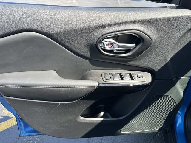 Used 2023 Jeep Cherokee Altitude Lux AWD/4WD image 8
