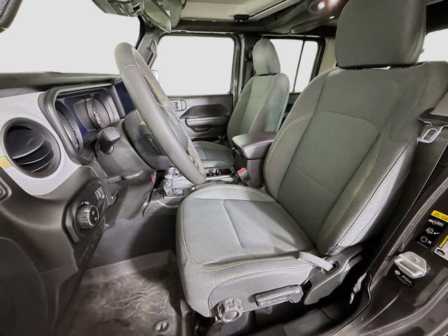 Used 2024 Jeep Gladiator Willys image 19