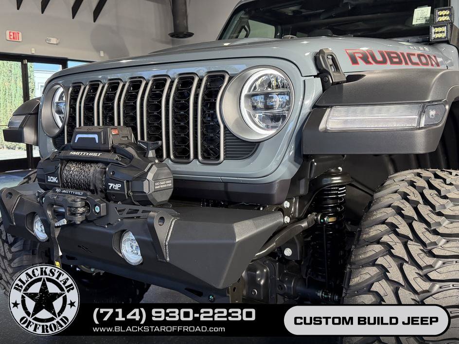 Used 2025 Jeep Wrangler Unlimited Rubicon w/ Convenience Group AWD/4WD image 5