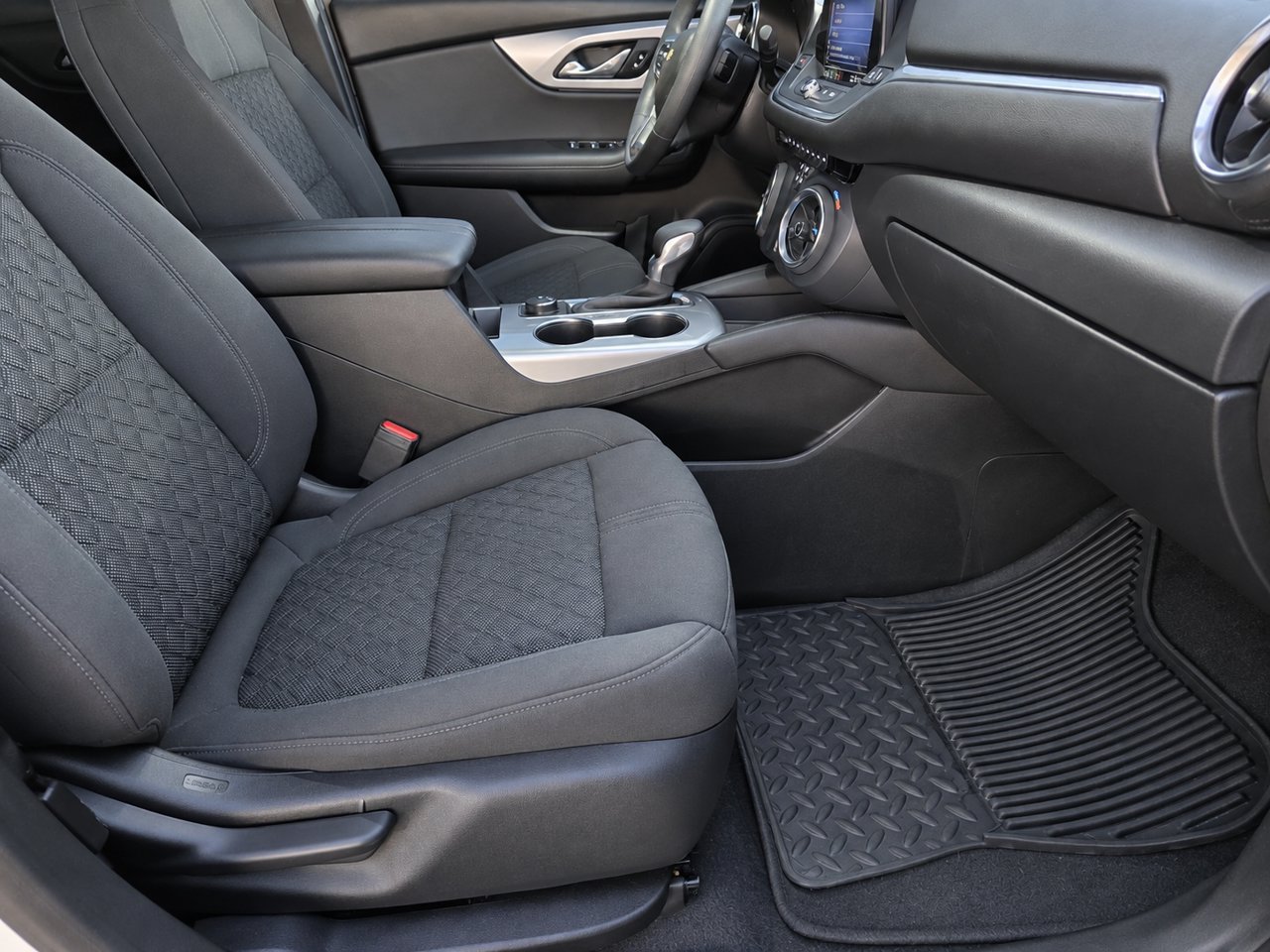 Used 2021 Chevrolet Blazer LT FWD image 30