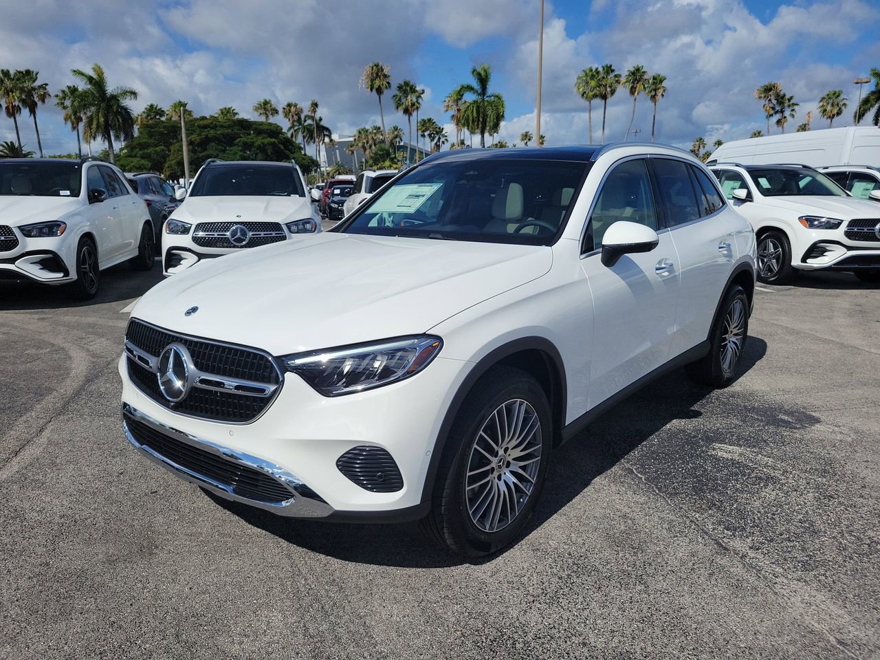 New 2026 Mercedes-Benz GLC 300 image 3