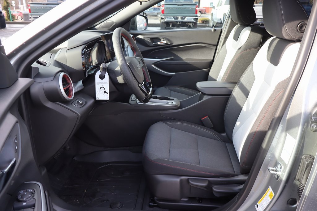 New 2026 Chevrolet Trax RS image 5