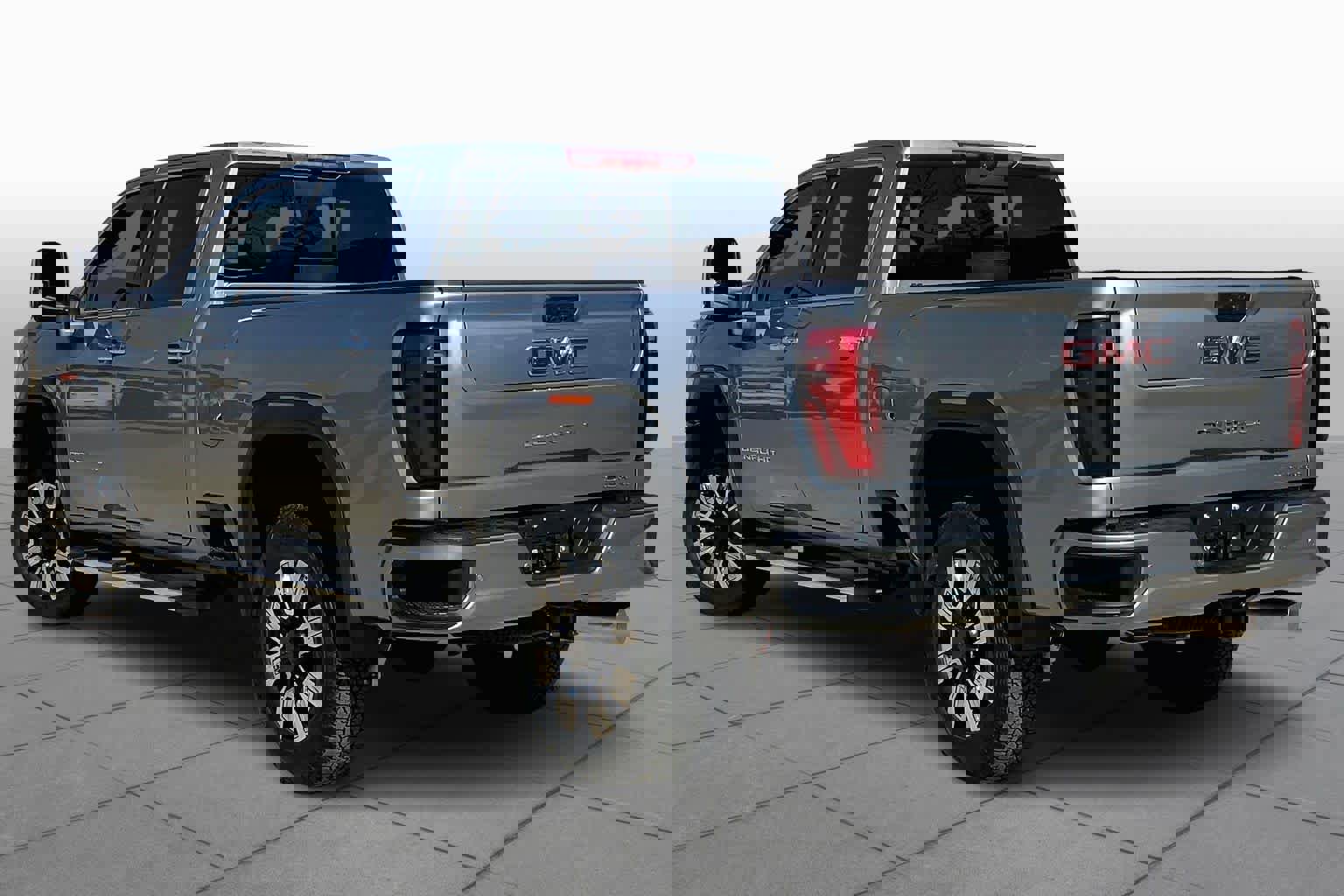 Used 2025 GMC Sierra 3500 Denali w/ Denali Reserve Package image 12