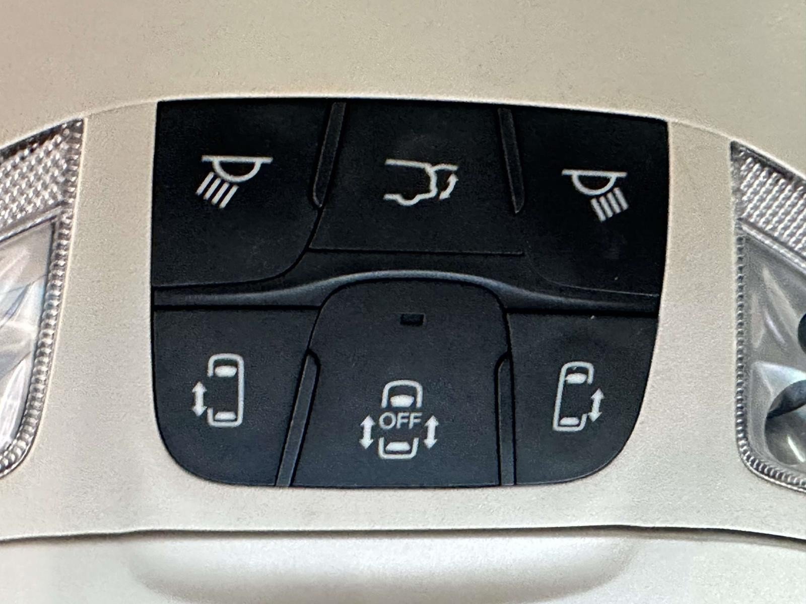 Certified 2021 Chrysler Pacifica Touring-L FWD image 33