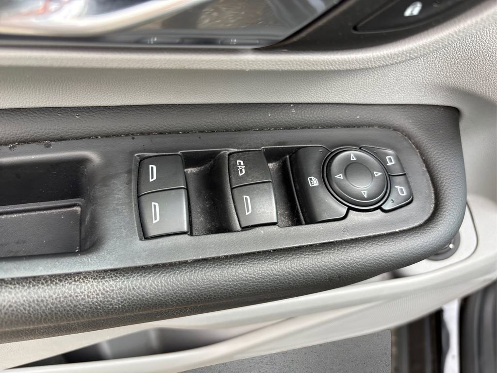 Used 2022 GMC Terrain SLE w/ Driver Convenience Package image 34