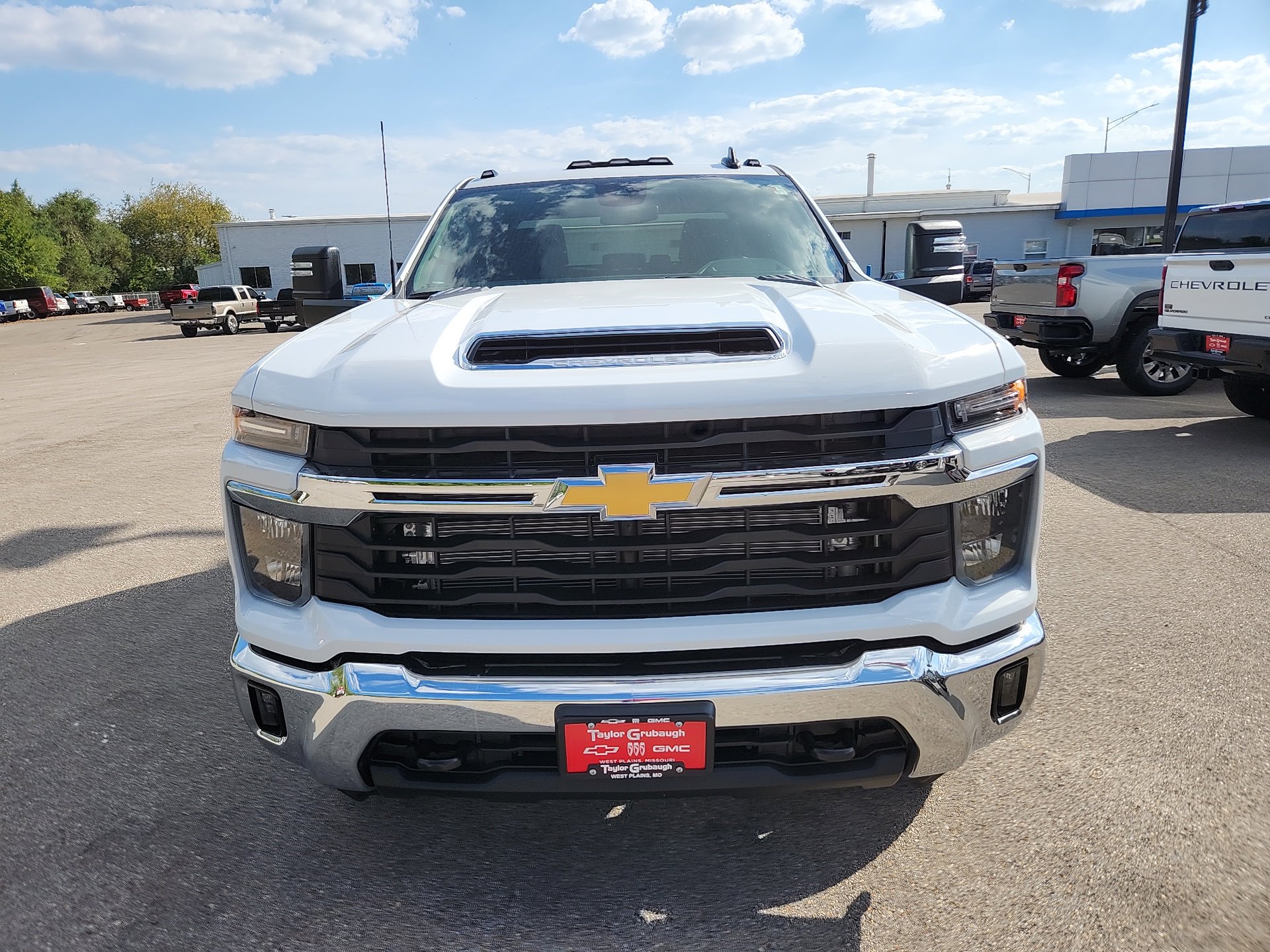New 2026 Chevrolet Silverado 3500 LT w/ Convenience Package image 3