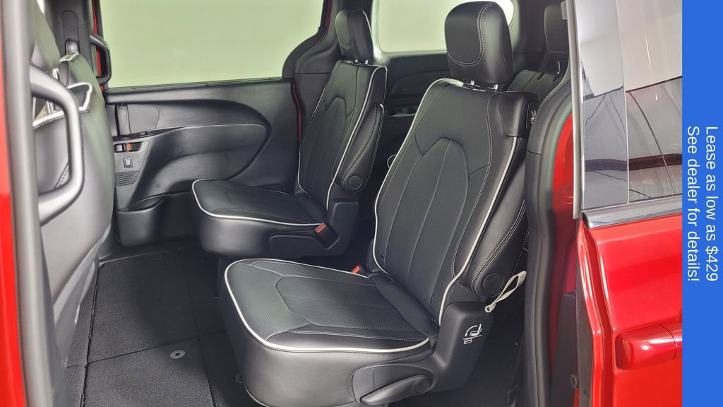 New 2026 Chrysler Pacifica Limited w/ S Appearance Package image 30
