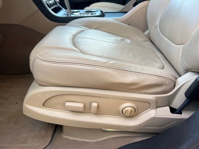 Used 2010 GMC Acadia SLT FWD image 8