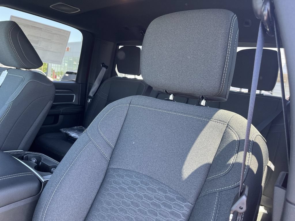 New 2026 RAM 2500 Big Horn AWD/4WD image 11