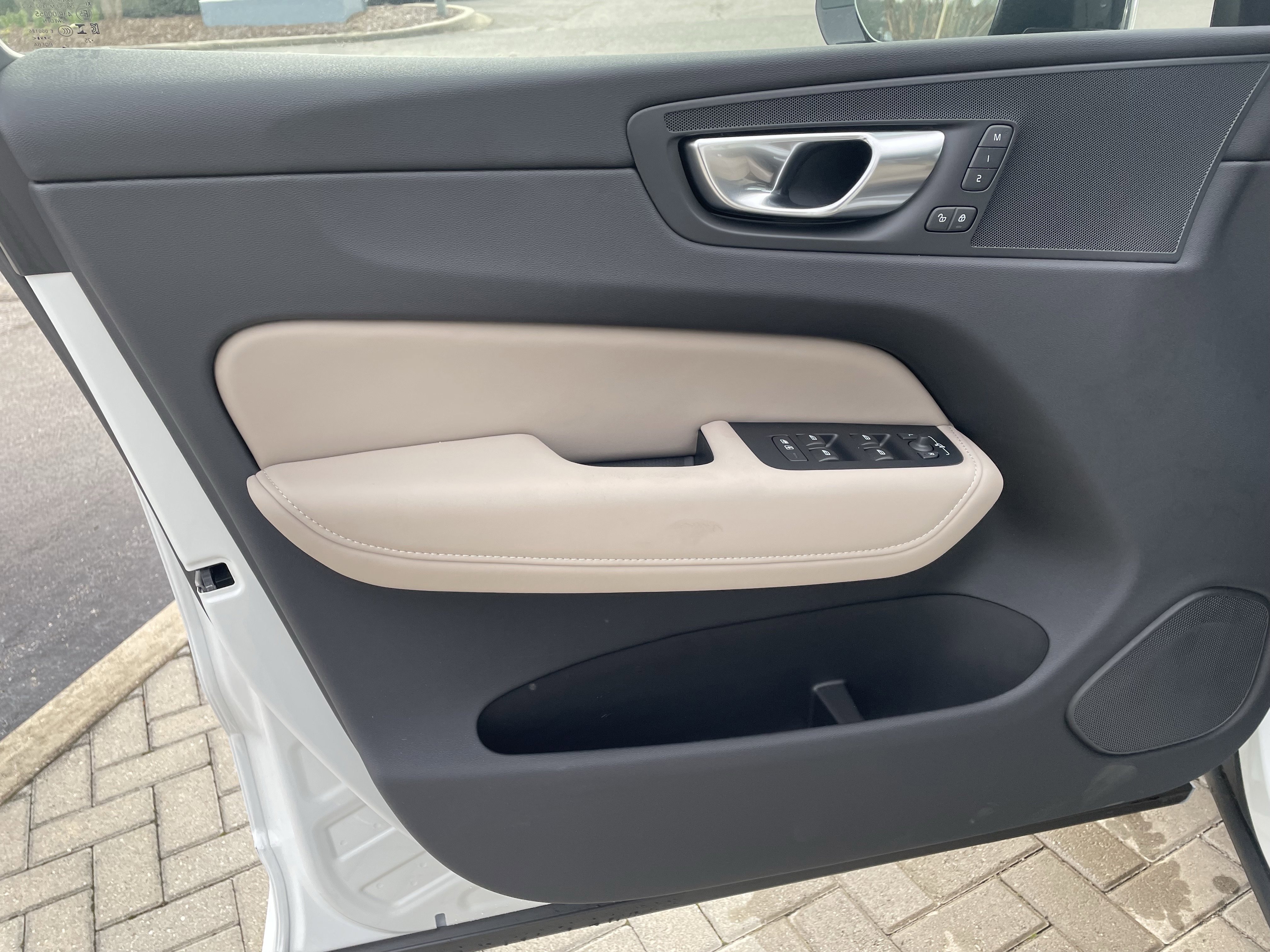 New 2026 Volvo XC60 T8 Plus w/ Protection Package Premier image 14