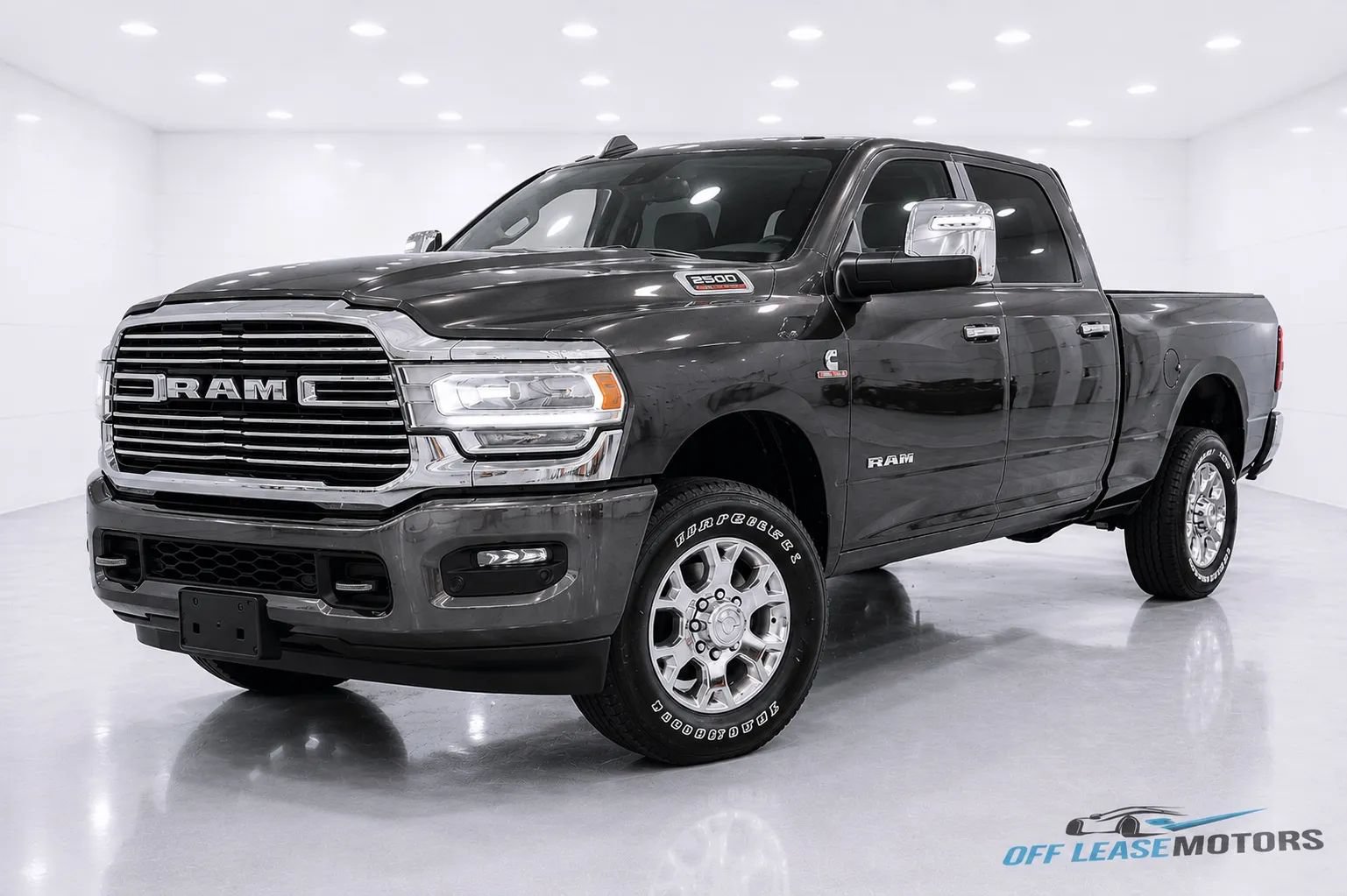 Used 2024 RAM 2500 Laramie AWD/4WD image 1