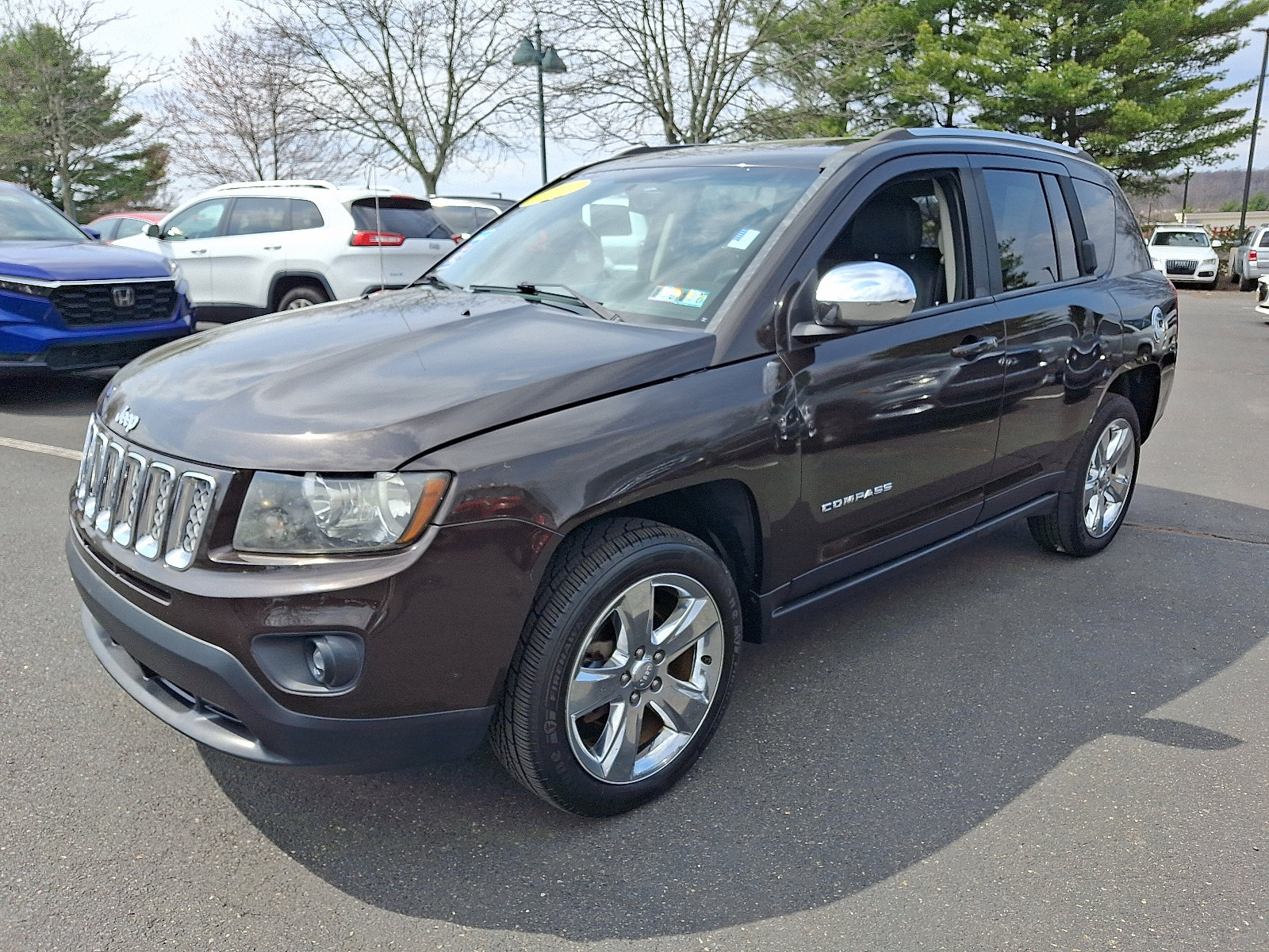 Used 2014 Jeep Compass Latitude w/ Mopar Chrome Accents Group image 3