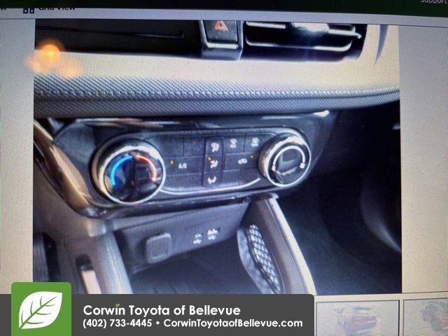 Used 2025 Chevrolet TrailBlazer LT image 3