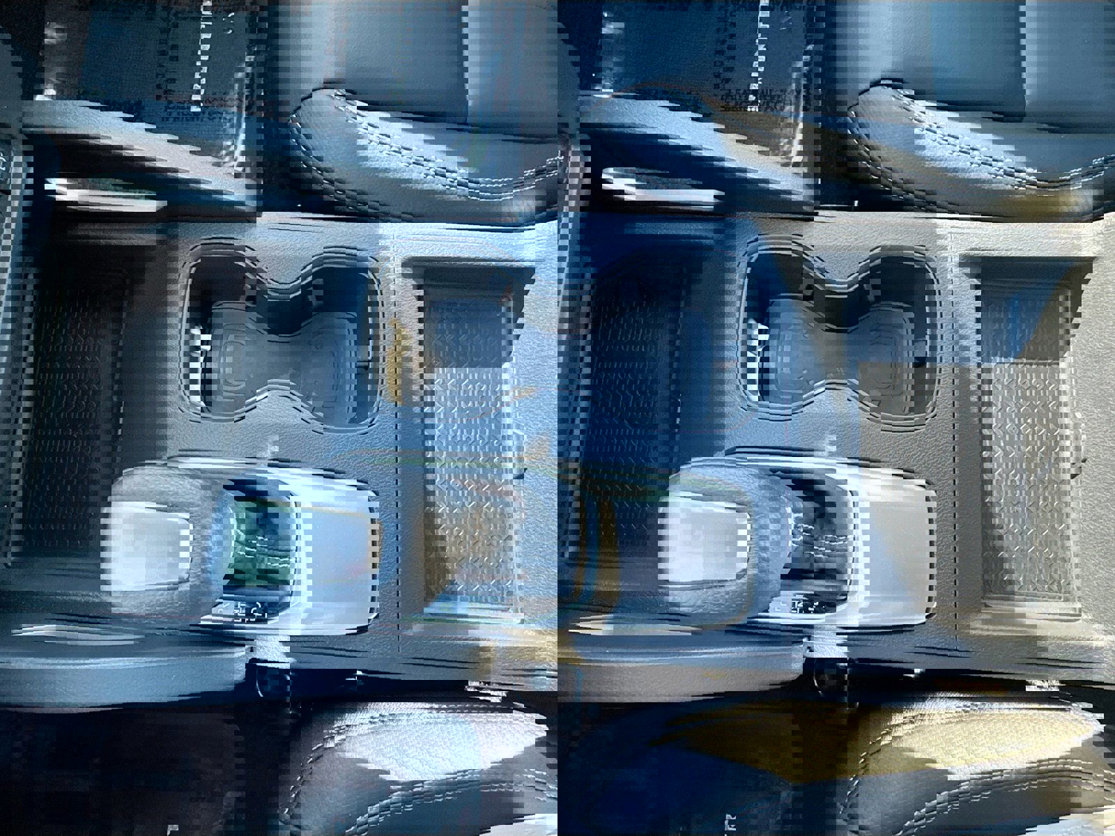 Used 2024 Nissan Frontier SL w/ Technology Package image 21