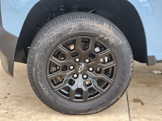 Used 2025 Chevrolet Colorado W/T w/ WT Custom Package image 17