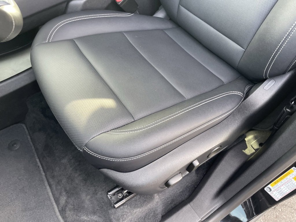 Used 2025 Chevrolet Traverse LT image 22