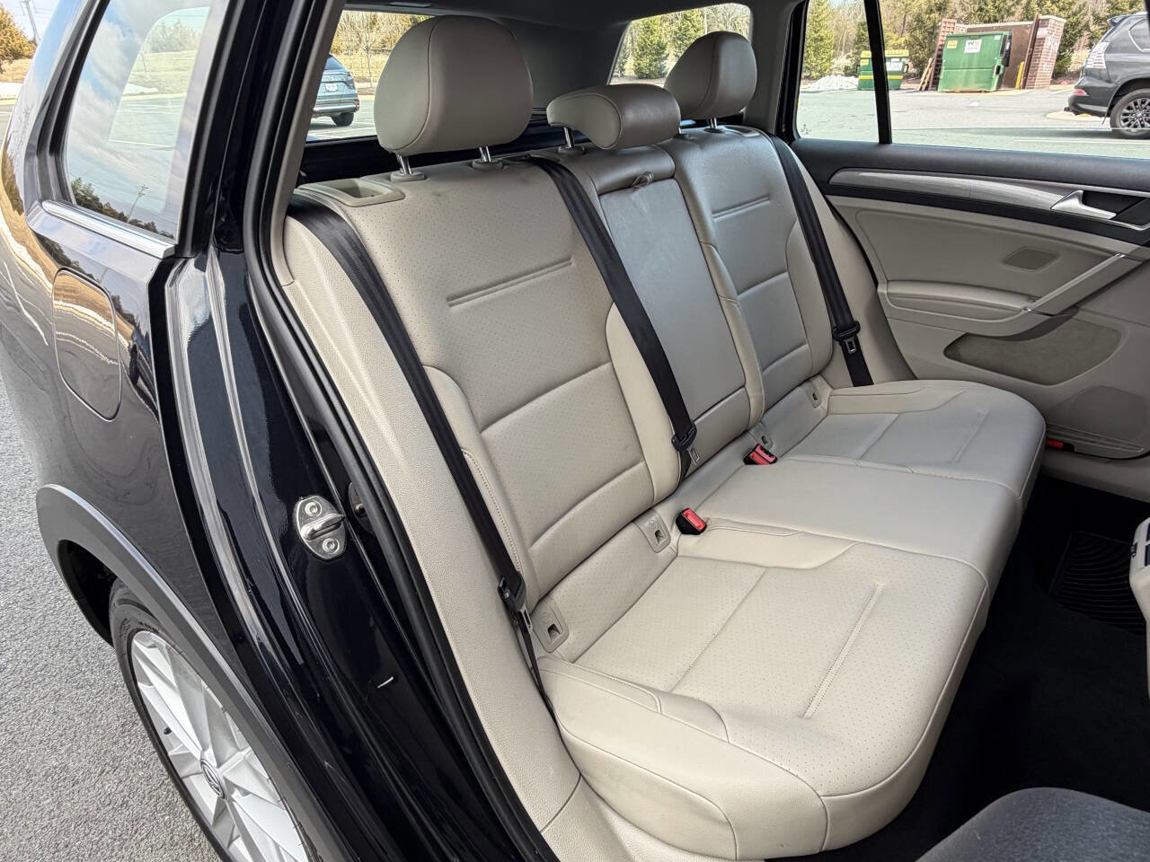 Used 2019 Volkswagen Golf Alltrack S image 33