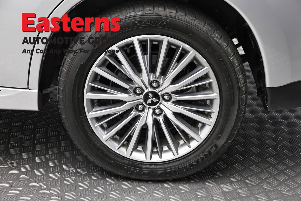 Used 2022 Mitsubishi Outlander LE image 8