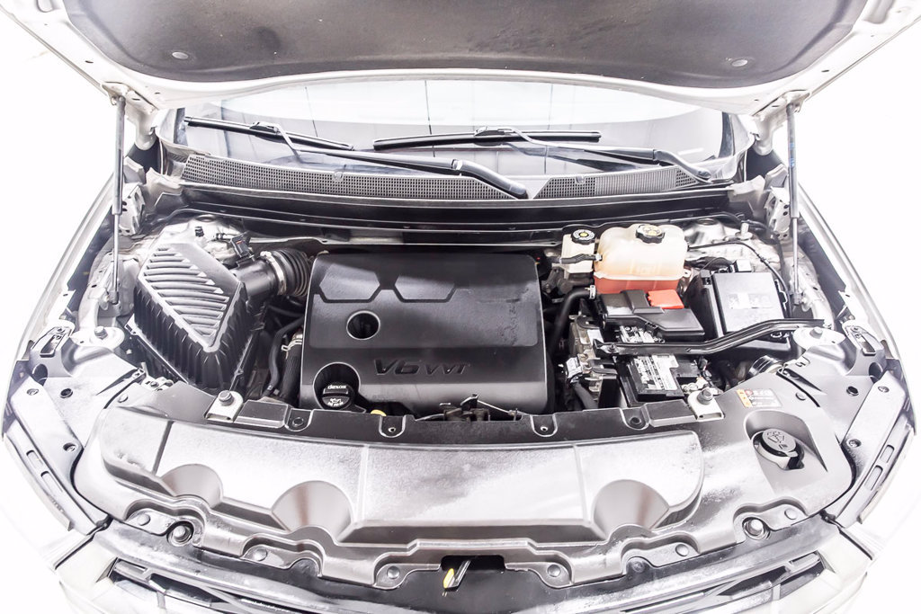 Used 2022 Chevrolet Traverse RS FWD image 39