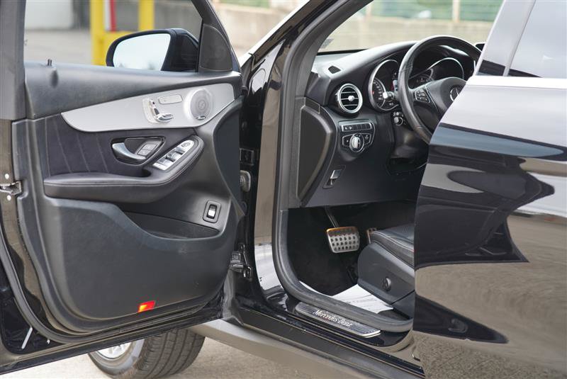 Used 2019 Mercedes-Benz GLC 300 4MATIC Coupe image 44