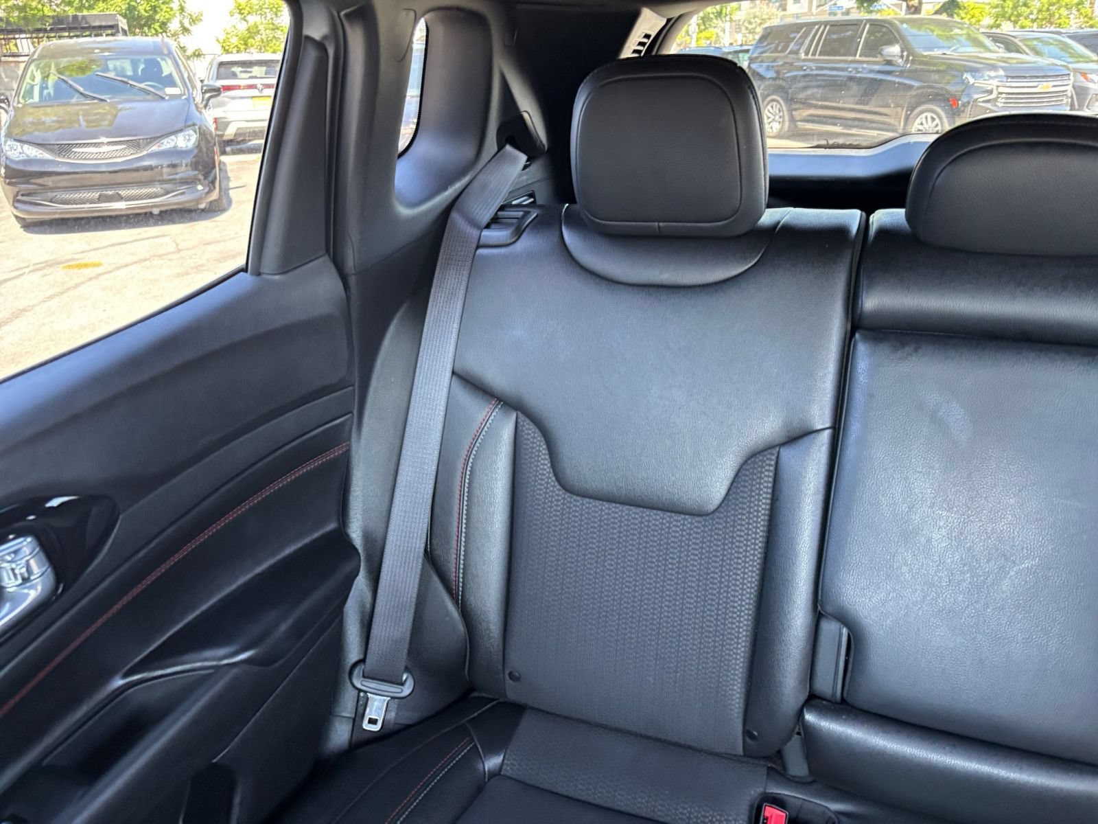 Used 2025 Jeep Compass Trailhawk AWD/4WD image 38