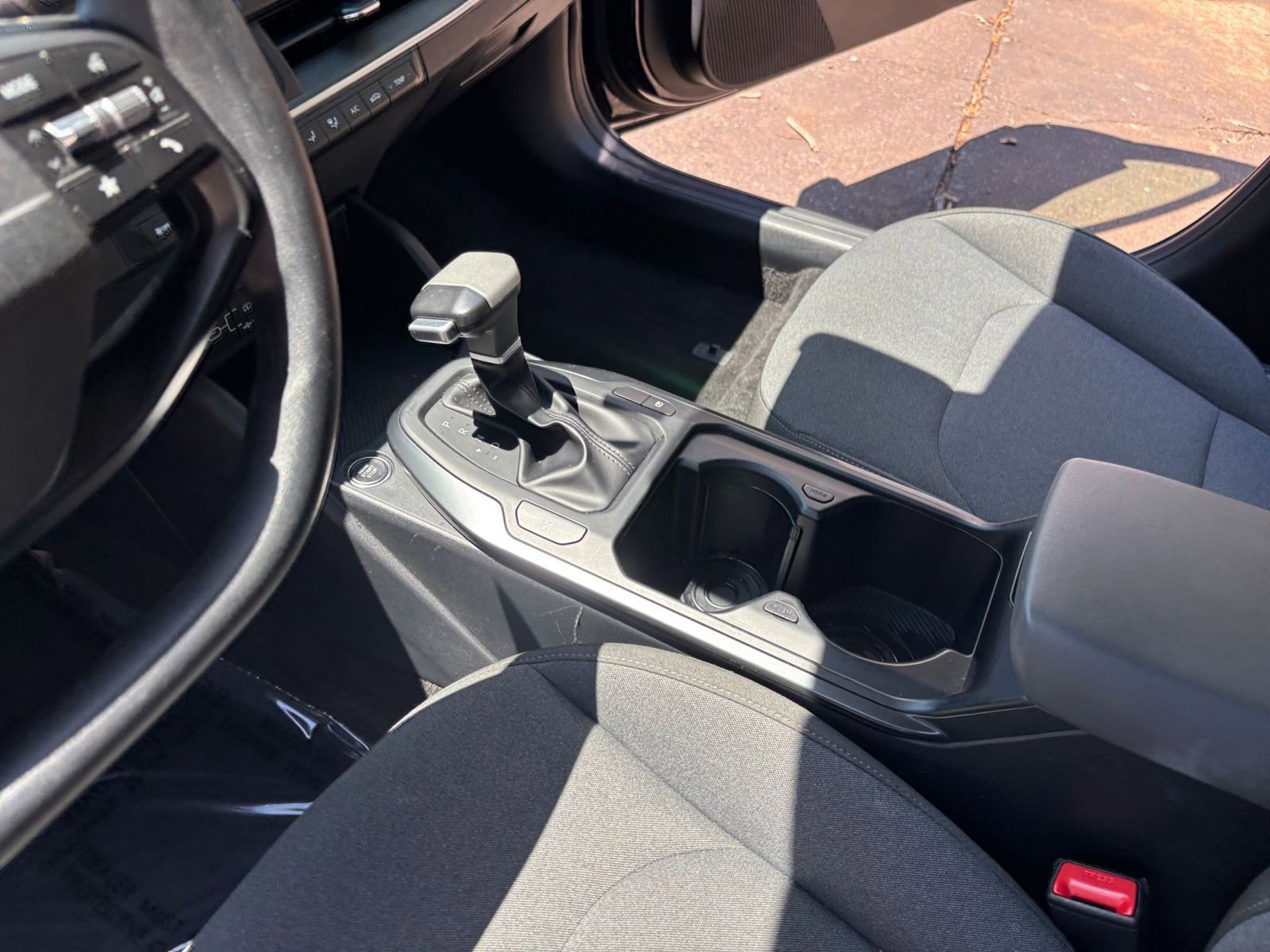 Used 2025 Kia K4 FWD image 37
