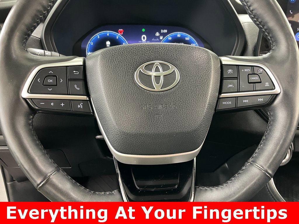 Used 2024 Toyota Grand Highlander XLE image 5