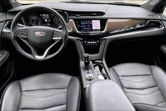 Used 2023 Cadillac XT6 Premium Luxury w/ Platinum Package AWD/4WD image 15
