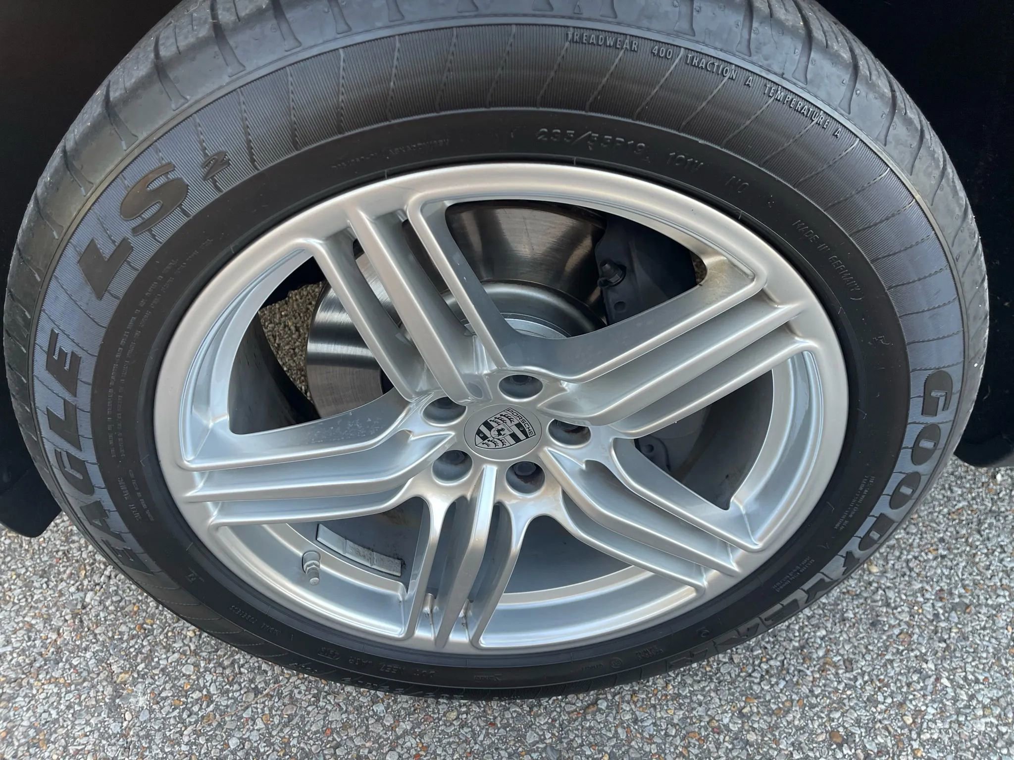 Used 2020 Porsche Macan image 9