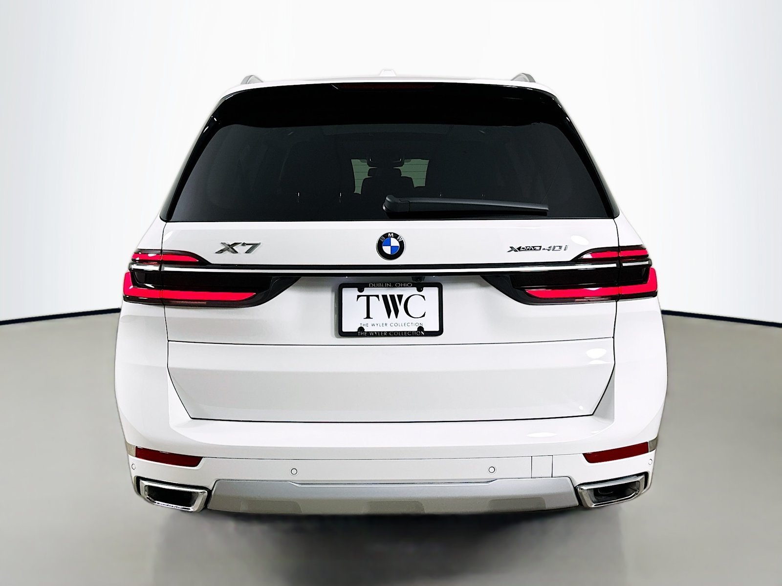 New 2027 BMW X7 xDrive40i w/ Premium Package AWD/4WD image 6