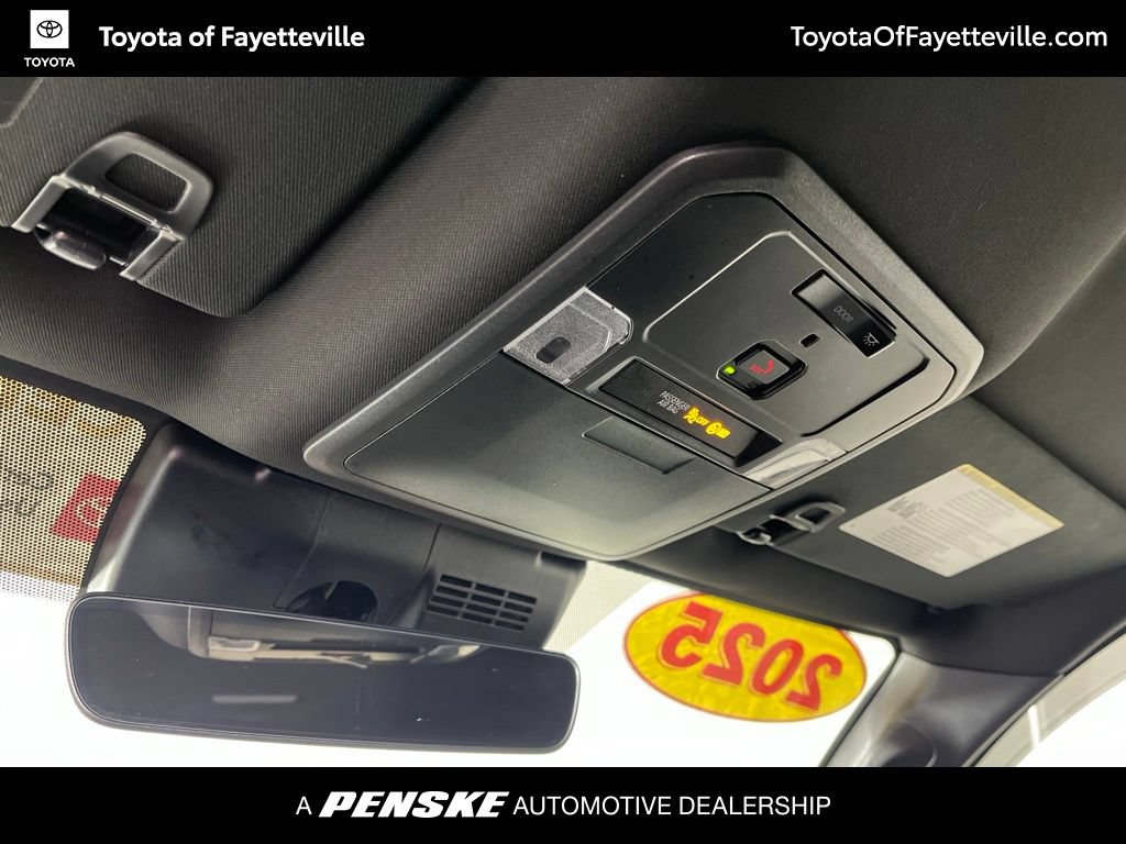 Used 2025 Toyota Tacoma SR5 AWD/4WD image 28