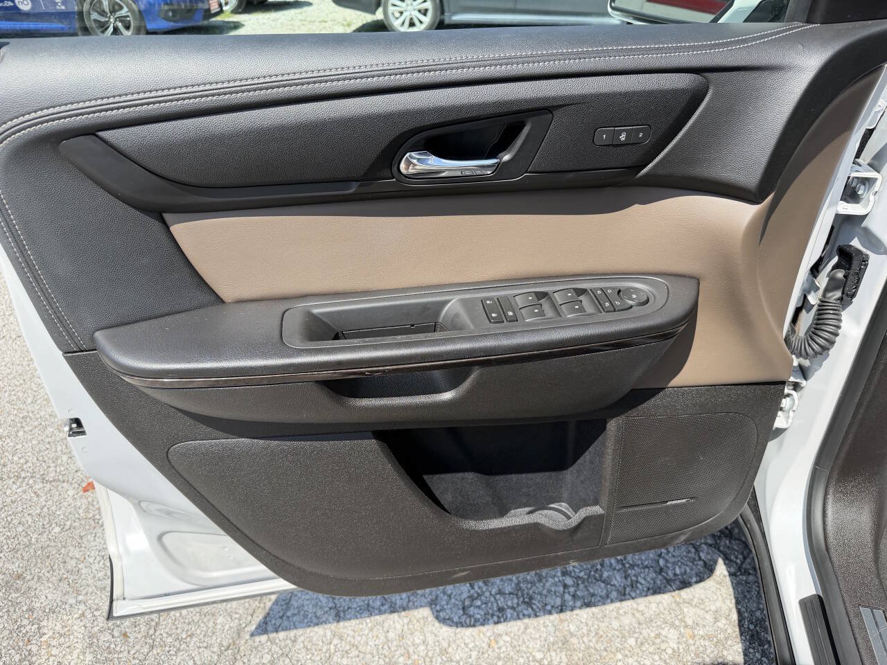 Used 2017 GMC Acadia Limited SLT AWD/4WD image 13