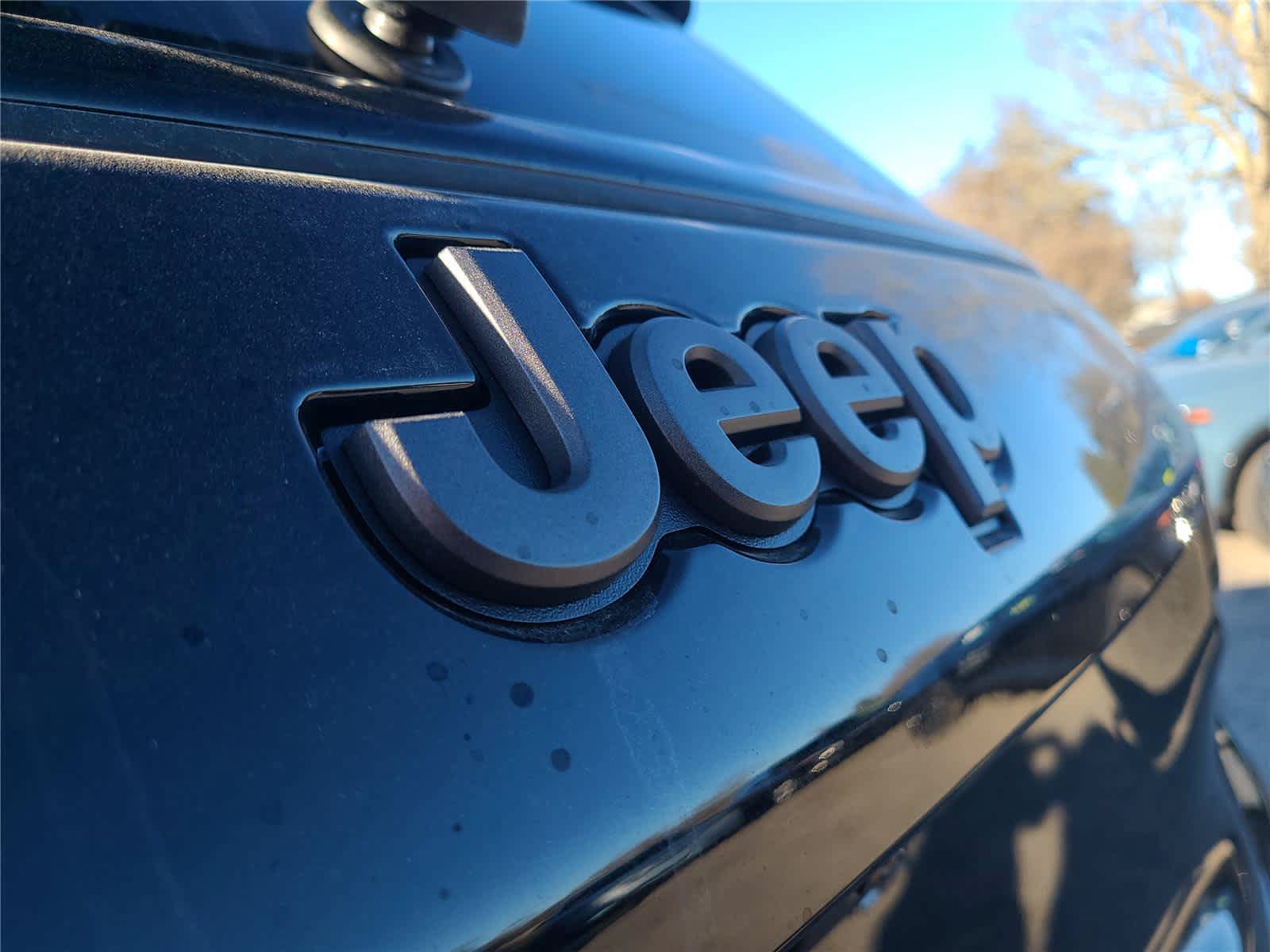 New 2024 Jeep Compass Trailhawk w/ Sun and Sound Group AWD/4WD image 15