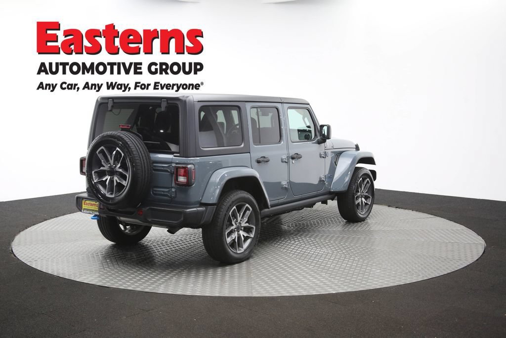 Used 2024 Jeep Wrangler Unlimited w/ Convenience Group AWD/4WD image 41