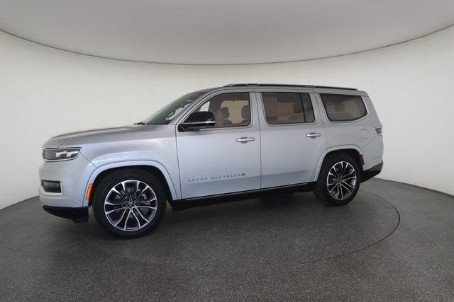 Used 2023 Jeep Grand Wagoneer Series III AWD/4WD image 4